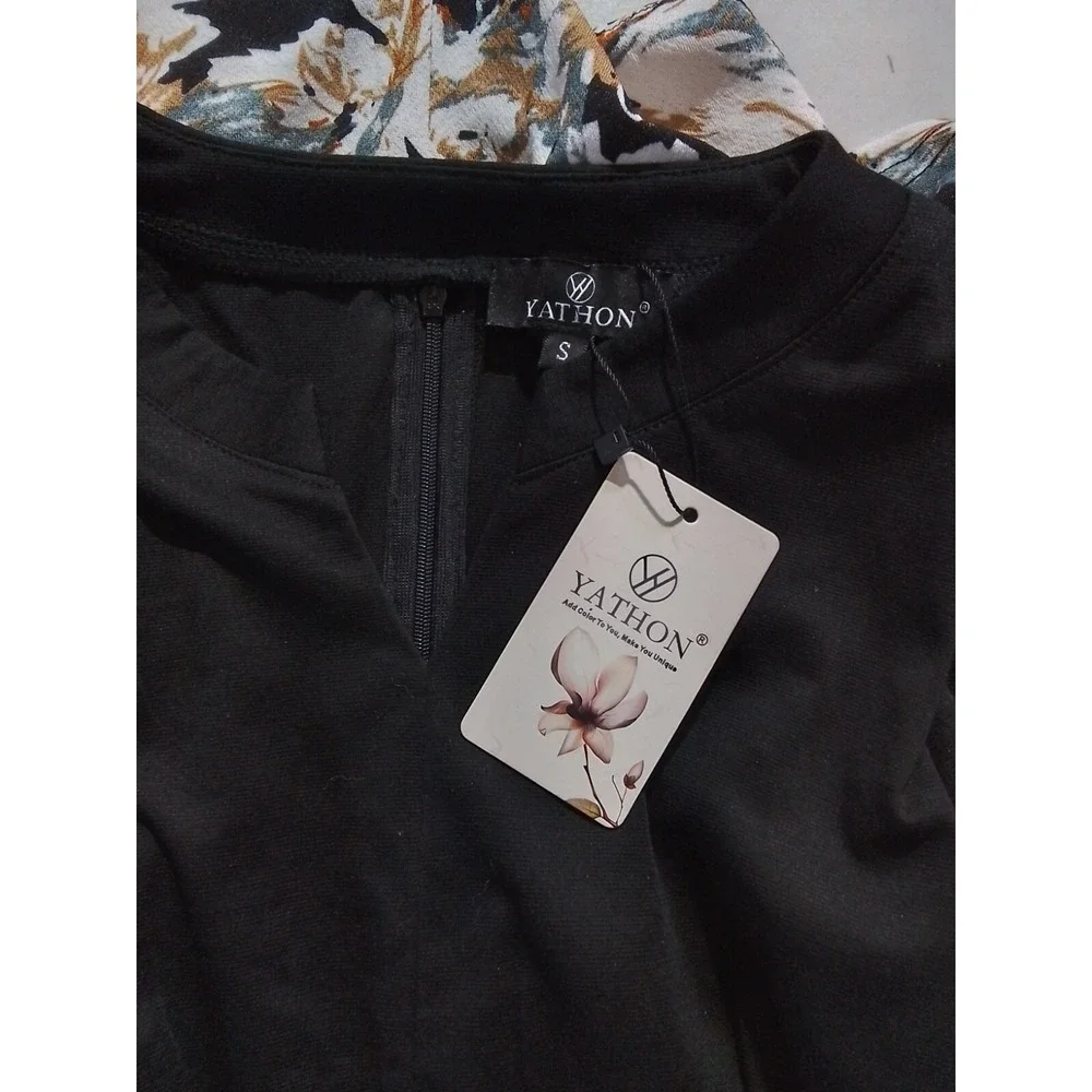 Fitted short sleeve Dress,  (See Description for measurements.) Off‎ sizes